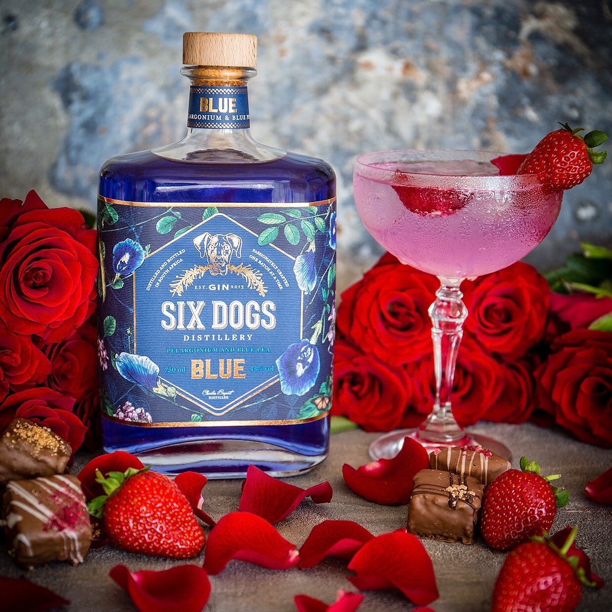 Six Dogs Blue Classic Dry Gin